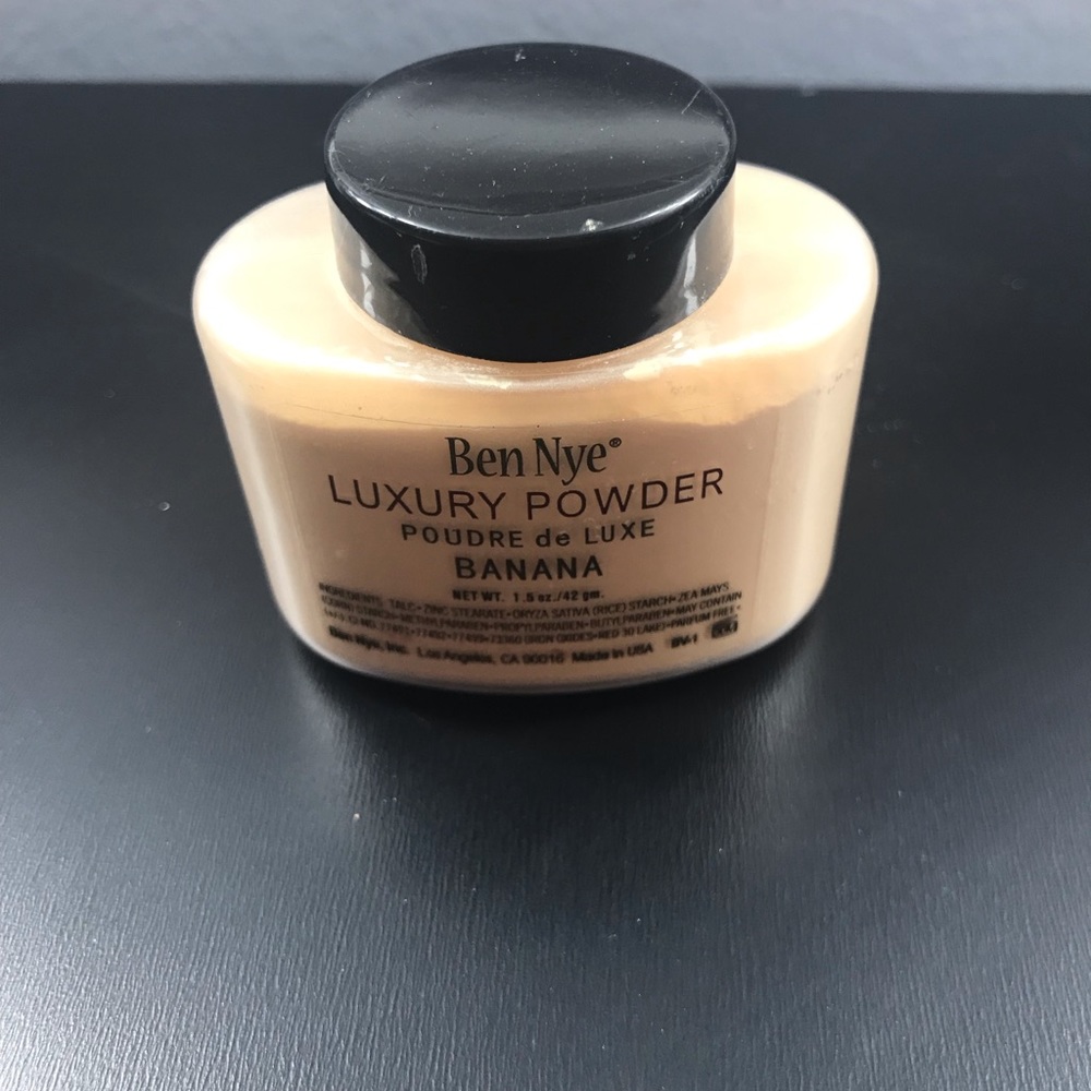Ben Nye Banana powder